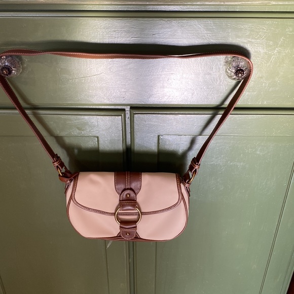 CHAPS Crossbody Shoulder Bag Khaki Beige Stony Brook Handbag NWT - Picture 8 of 8